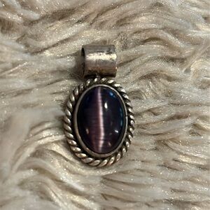 ATI Mexico Sterling Silver Purple Cat Eye Stone Pendant